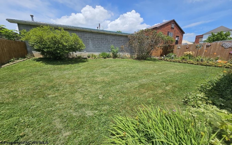 1108 14th Street, Clarksburg, West Virginia 26301, 2 Bedrooms Bedrooms, 6 Rooms Rooms,1 BathroomBathrooms,Single Family Detached,For Sale,14th,10160284