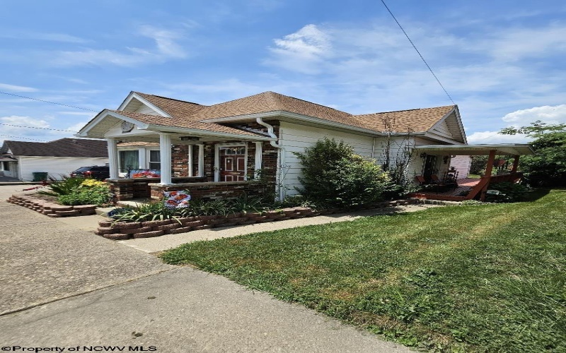1108 14th Street, Clarksburg, West Virginia 26301, 2 Bedrooms Bedrooms, 6 Rooms Rooms,1 BathroomBathrooms,Single Family Detached,For Sale,14th,10160284