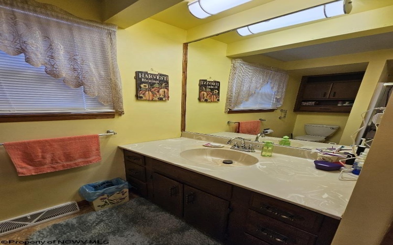 1108 14th Street, Clarksburg, West Virginia 26301, 2 Bedrooms Bedrooms, 6 Rooms Rooms,1 BathroomBathrooms,Single Family Detached,For Sale,14th,10160284