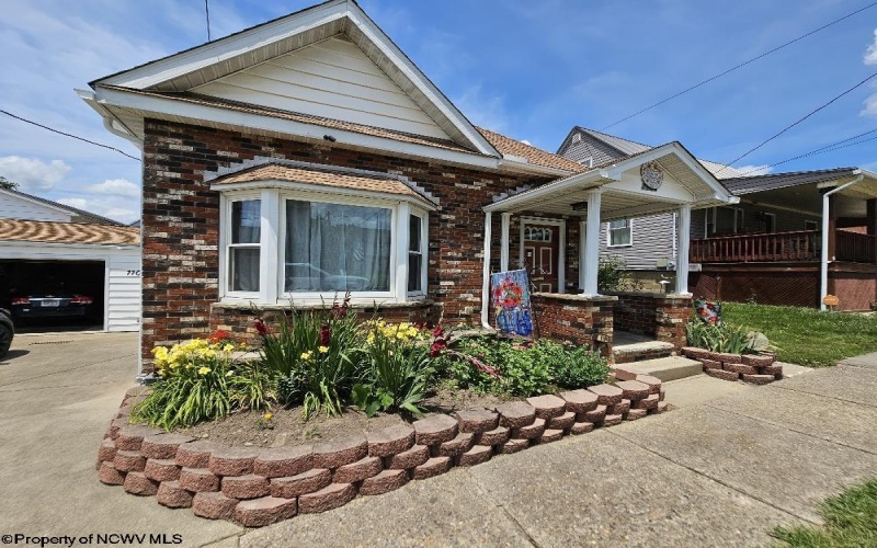 1108 14th Street, Clarksburg, West Virginia 26301, 2 Bedrooms Bedrooms, 6 Rooms Rooms,1 BathroomBathrooms,Single Family Detached,For Sale,14th,10160284