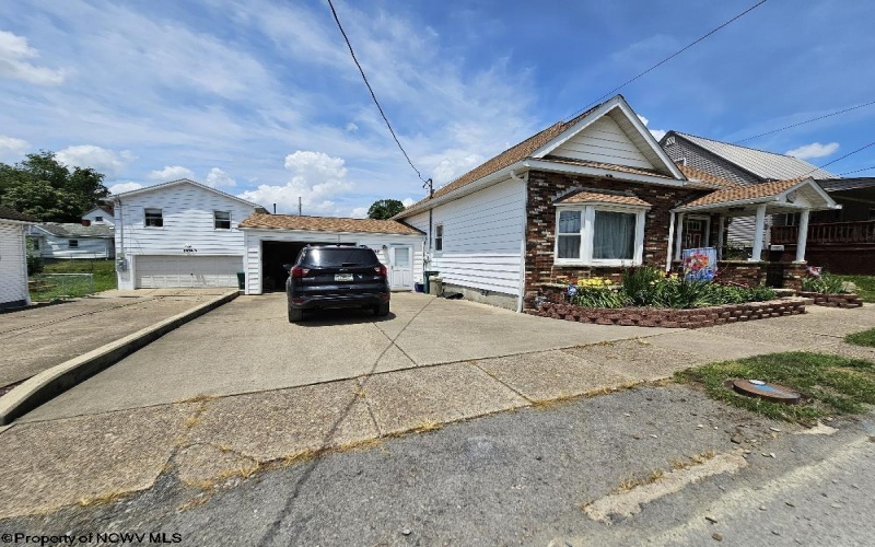1108 14th Street, Clarksburg, West Virginia 26301, 2 Bedrooms Bedrooms, 6 Rooms Rooms,1 BathroomBathrooms,Single Family Detached,For Sale,14th,10160284