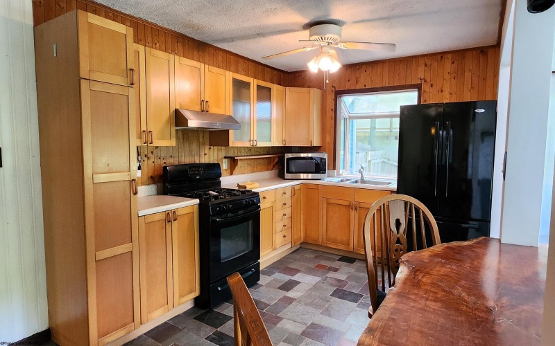 254 Wildwood Lake, Morgantown, West Virginia 26508, 2 Bedrooms Bedrooms, 5 Rooms Rooms,1 BathroomBathrooms,Single Family Detached,For Sale,Wildwood,10160276