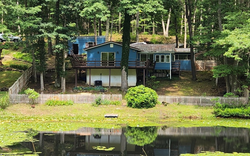 254 Wildwood Lake, Morgantown, West Virginia 26508, 2 Bedrooms Bedrooms, 5 Rooms Rooms,1 BathroomBathrooms,Single Family Detached,For Sale,Wildwood,10160276