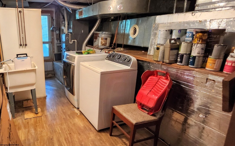 254 Wildwood Lake, Morgantown, West Virginia 26508, 2 Bedrooms Bedrooms, 5 Rooms Rooms,1 BathroomBathrooms,Single Family Detached,For Sale,Wildwood,10160276