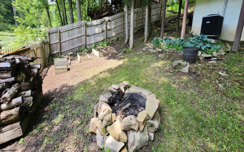 254 Wildwood Lake, Morgantown, West Virginia 26508, 2 Bedrooms Bedrooms, 5 Rooms Rooms,1 BathroomBathrooms,Single Family Detached,For Sale,Wildwood,10160276