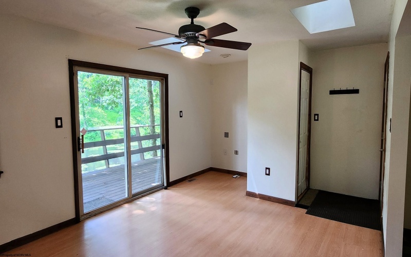 254 Wildwood Lake, Morgantown, West Virginia 26508, 2 Bedrooms Bedrooms, 5 Rooms Rooms,1 BathroomBathrooms,Single Family Detached,For Sale,Wildwood,10160276