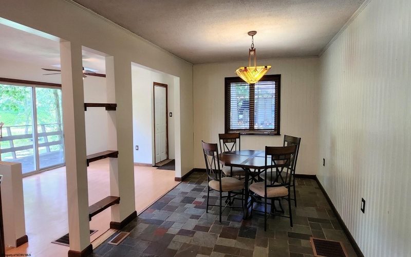 254 Wildwood Lake, Morgantown, West Virginia 26508, 2 Bedrooms Bedrooms, 5 Rooms Rooms,1 BathroomBathrooms,Single Family Detached,For Sale,Wildwood,10160276