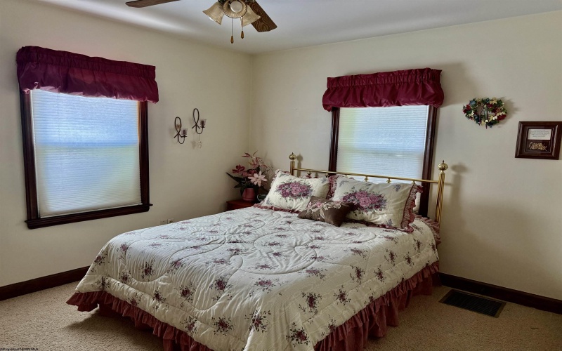 509 Maryland Avenue, Nutter Fort, West Virginia 26301, 2 Bedrooms Bedrooms, 10 Rooms Rooms,2 BathroomsBathrooms,Single Family Detached,For Sale,Maryland,10160273