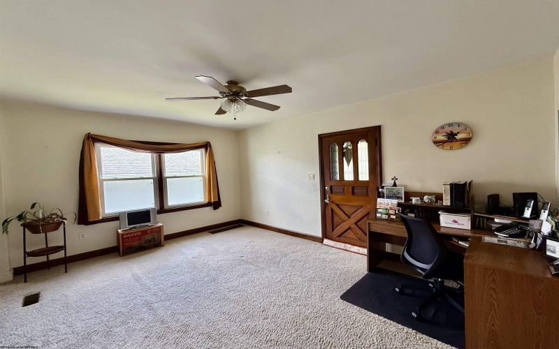 509 Maryland Avenue, Nutter Fort, West Virginia 26301, 2 Bedrooms Bedrooms, 10 Rooms Rooms,2 BathroomsBathrooms,Single Family Detached,For Sale,Maryland,10160273