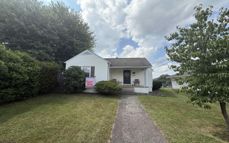 509 Maryland Avenue, Nutter Fort, West Virginia 26301, 2 Bedrooms Bedrooms, 10 Rooms Rooms,2 BathroomsBathrooms,Single Family Detached,For Sale,Maryland,10160273