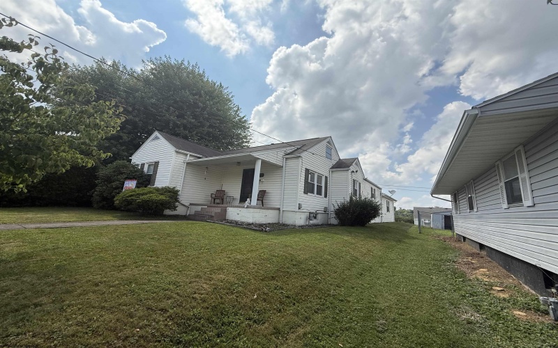 509 Maryland Avenue, Nutter Fort, West Virginia 26301, 2 Bedrooms Bedrooms, 10 Rooms Rooms,2 BathroomsBathrooms,Single Family Detached,For Sale,Maryland,10160273