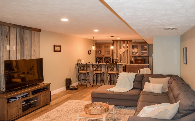 29 Hickory Ridge Road, Morgantown, West Virginia 26508-0941, 4 Bedrooms Bedrooms, 10 Rooms Rooms,2 BathroomsBathrooms,Single Family Detached,For Sale,Hickory Ridge,10160288