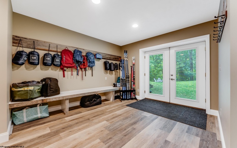 29 Hickory Ridge Road, Morgantown, West Virginia 26508-0941, 4 Bedrooms Bedrooms, 10 Rooms Rooms,2 BathroomsBathrooms,Single Family Detached,For Sale,Hickory Ridge,10160288