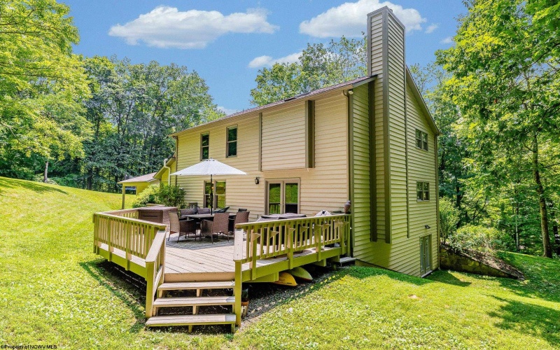 29 Hickory Ridge Road, Morgantown, West Virginia 26508-0941, 4 Bedrooms Bedrooms, 10 Rooms Rooms,2 BathroomsBathrooms,Single Family Detached,For Sale,Hickory Ridge,10160288