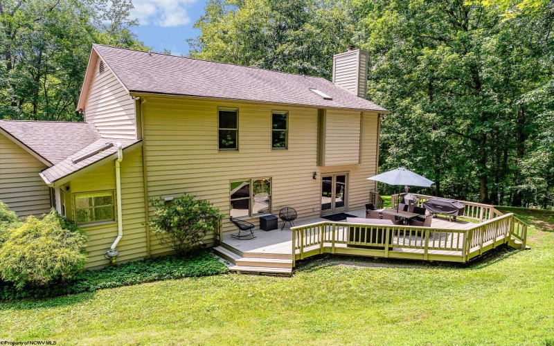 29 Hickory Ridge Road, Morgantown, West Virginia 26508-0941, 4 Bedrooms Bedrooms, 10 Rooms Rooms,2 BathroomsBathrooms,Single Family Detached,For Sale,Hickory Ridge,10160288