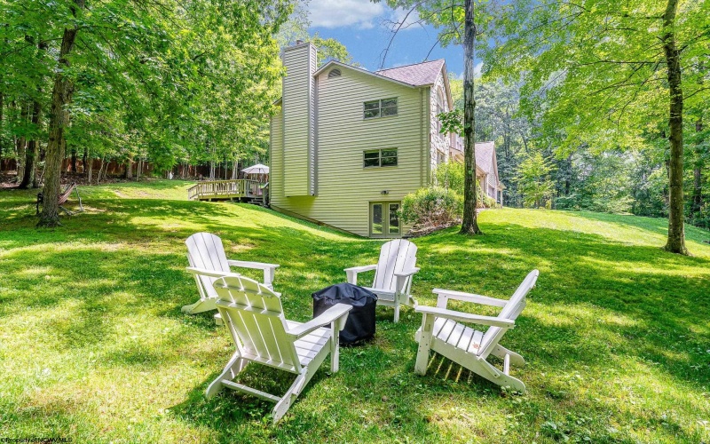 29 Hickory Ridge Road, Morgantown, West Virginia 26508-0941, 4 Bedrooms Bedrooms, 10 Rooms Rooms,2 BathroomsBathrooms,Single Family Detached,For Sale,Hickory Ridge,10160288