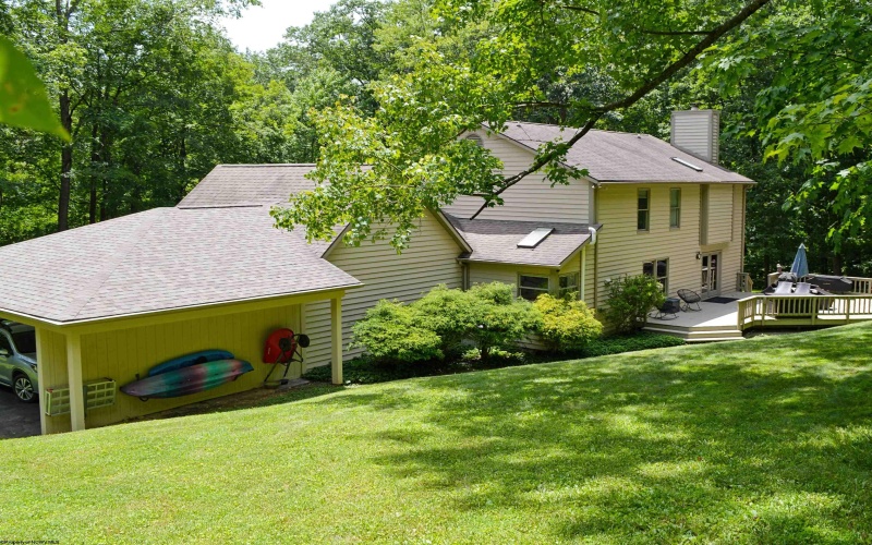 29 Hickory Ridge Road, Morgantown, West Virginia 26508-0941, 4 Bedrooms Bedrooms, 10 Rooms Rooms,2 BathroomsBathrooms,Single Family Detached,For Sale,Hickory Ridge,10160288