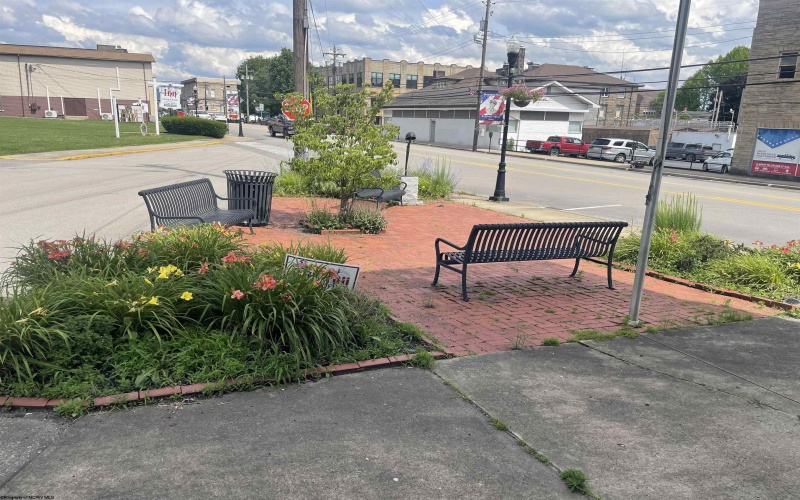 200 Main Street, Kingwood, West Virginia 26537, ,Commercial/industrial,For Sale,Main,10160289