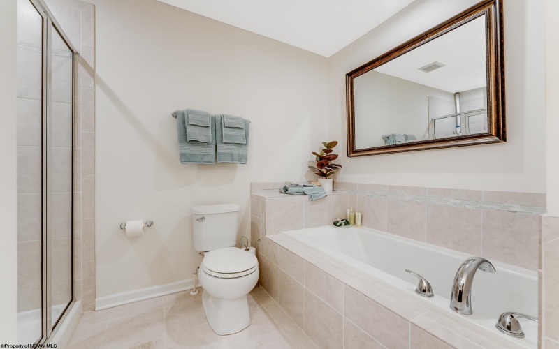 211 Falling Leaf Lane, Morgantown, West Virginia 26501, 3 Bedrooms Bedrooms, 6 Rooms Rooms,2 BathroomsBathrooms,Single Family Attached,For Sale,Falling Leaf,10160295