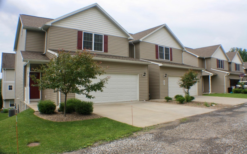 55 Goose Hollow Road, Morgantown, West Virginia 26508, 3 Bedrooms Bedrooms, 6 Rooms Rooms,3 BathroomsBathrooms,Residential Rentals,For Rent,Goose Hollow,10160294