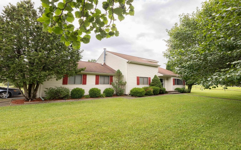 221 Wilson Lane, Elkins, West Virginia 26241, 3 Bedrooms Bedrooms, 7 Rooms Rooms,2 BathroomsBathrooms,Single Family Detached,For Sale,Wilson,10160303