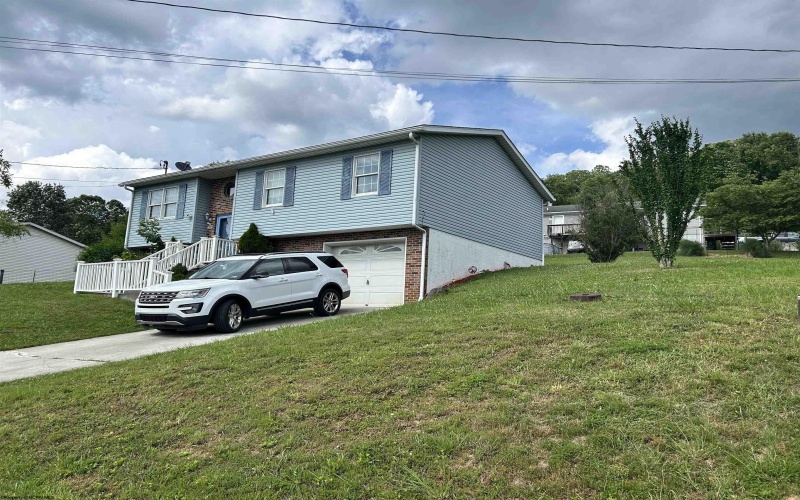 149 Kerry Way, Lost Creek, West Virginia 26385, 3 Bedrooms Bedrooms, 6 Rooms Rooms,2 BathroomsBathrooms,Single Family Detached,For Sale,Kerry,10160302