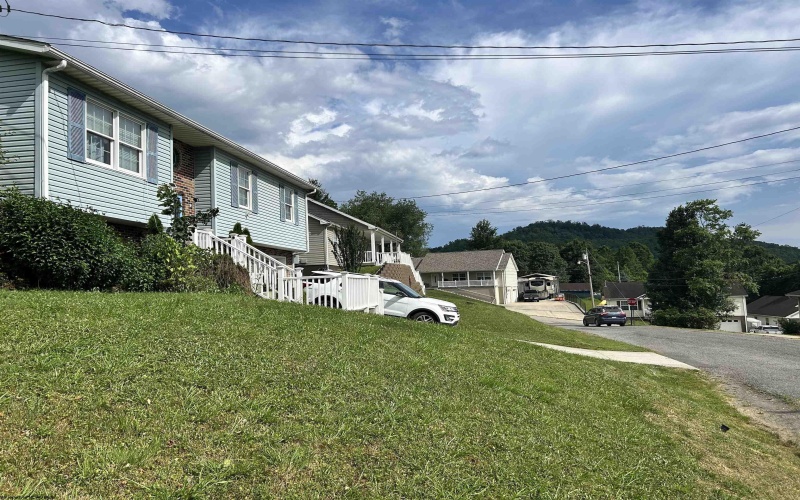 149 Kerry Way, Lost Creek, West Virginia 26385, 3 Bedrooms Bedrooms, 6 Rooms Rooms,2 BathroomsBathrooms,Single Family Detached,For Sale,Kerry,10160302