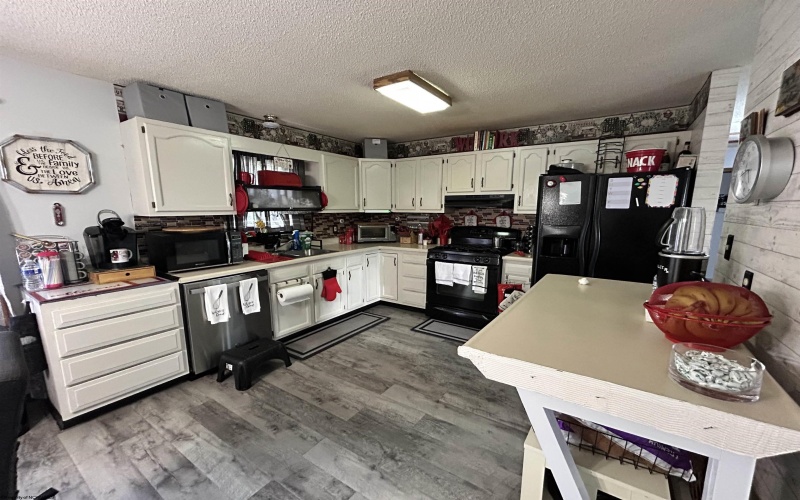 149 Kerry Way, Lost Creek, West Virginia 26385, 3 Bedrooms Bedrooms, 6 Rooms Rooms,2 BathroomsBathrooms,Single Family Detached,For Sale,Kerry,10160302