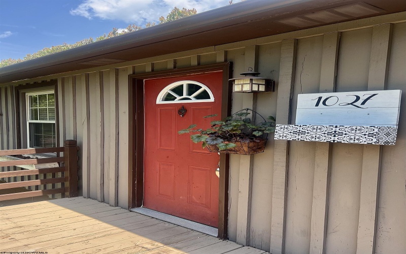 1027 Circle Drive, Mount Clare, West Virginia 26408, 3 Bedrooms Bedrooms, 9 Rooms Rooms,1 BathroomBathrooms,Single Family Detached,For Sale,Circle,10160299