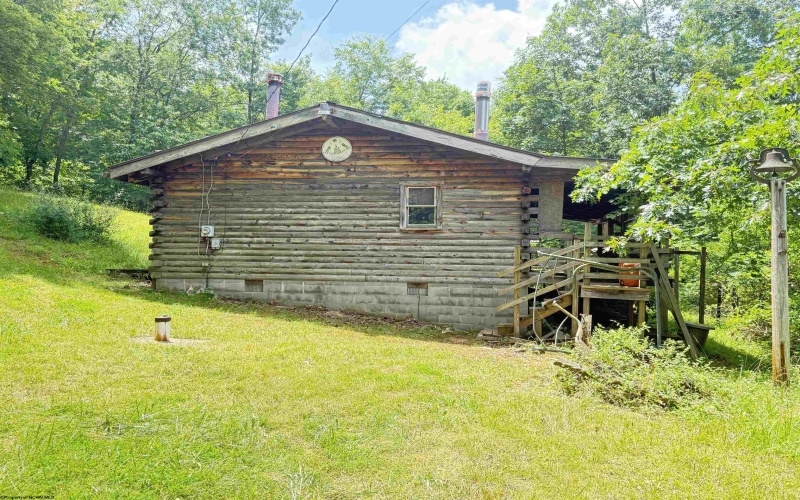 345 Middle Run Road, West Union, West Virginia 26456, 2 Bedrooms Bedrooms, 4 Rooms Rooms,1 BathroomBathrooms,Single Family Detached,For Sale,Middle Run,10160297