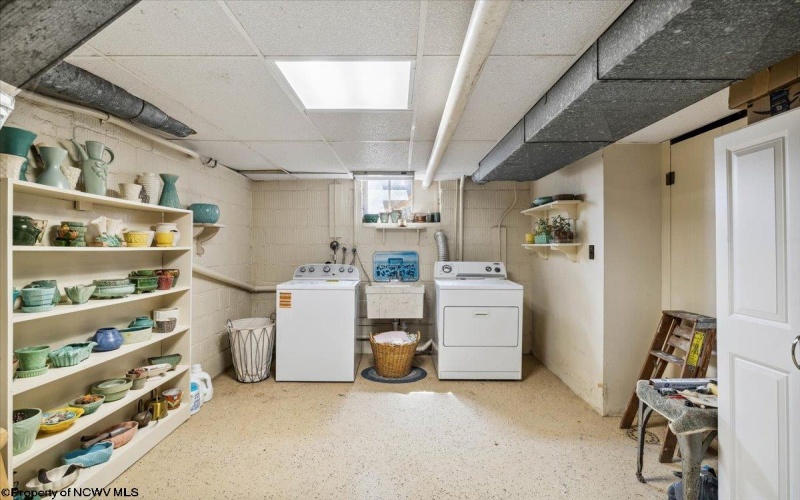 960 Stewart Street, Morgantown, West Virginia 26505, 2 Bedrooms Bedrooms, 6 Rooms Rooms,1 BathroomBathrooms,Single Family Detached,For Sale,Stewart,10160292