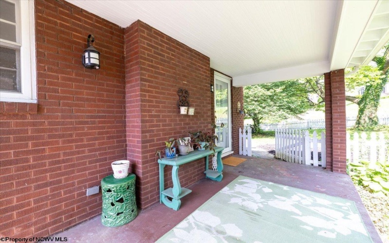 960 Stewart Street, Morgantown, West Virginia 26505, 2 Bedrooms Bedrooms, 6 Rooms Rooms,1 BathroomBathrooms,Single Family Detached,For Sale,Stewart,10160292
