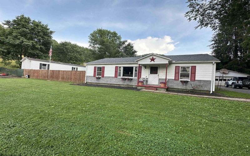 453 Saltlick Road, Mannington, West Virginia 26582-7171, 3 Bedrooms Bedrooms, 6 Rooms Rooms,1 BathroomBathrooms,Single Family Detached,For Sale,Saltlick,10160296