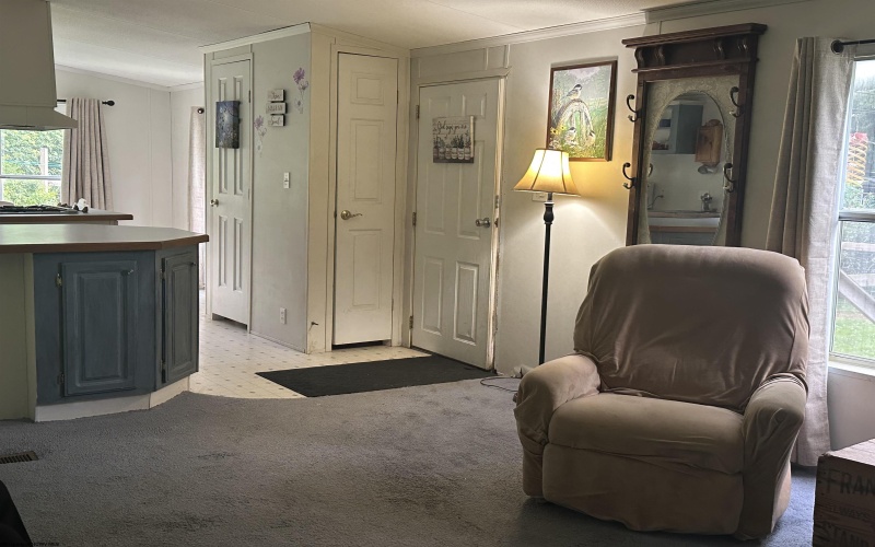 453 Saltlick Road, Mannington, West Virginia 26582-7171, 3 Bedrooms Bedrooms, 6 Rooms Rooms,1 BathroomBathrooms,Single Family Detached,For Sale,Saltlick,10160296