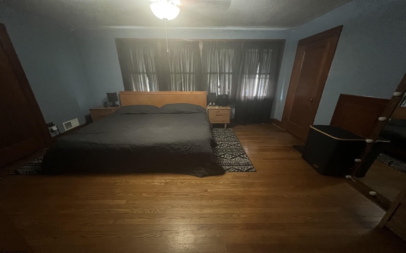 124 Elkins Street, Fairmont, West Virginia 26554, 3 Bedrooms Bedrooms, 6 Rooms Rooms,1 BathroomBathrooms,Single Family Detached,For Sale,Elkins,10159344
