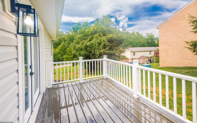 12 Goodwin Hill Road, Morgantown, West Virginia 26508, 3 Bedrooms Bedrooms, 8 Rooms Rooms,2 BathroomsBathrooms,Single Family Detached,For Sale,Goodwin Hill,10160291