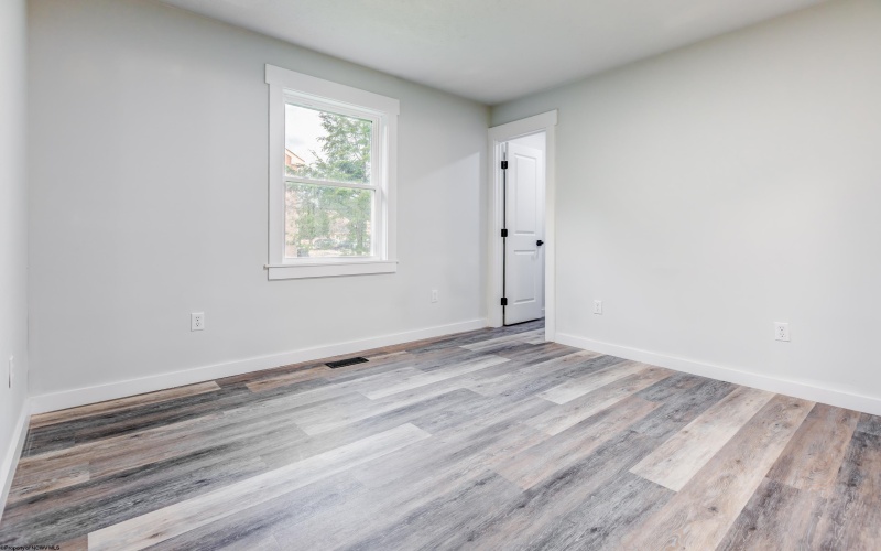 12 Goodwin Hill Road, Morgantown, West Virginia 26508, 3 Bedrooms Bedrooms, 8 Rooms Rooms,2 BathroomsBathrooms,Single Family Detached,For Sale,Goodwin Hill,10160291