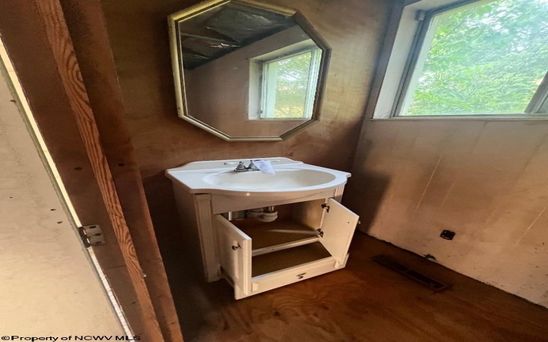 197 Sunshine Road, Rachel, West Virginia 26587, 2 Bedrooms Bedrooms, 6 Rooms Rooms,1 BathroomBathrooms,Single Family Detached,For Sale,Sunshine,10160310