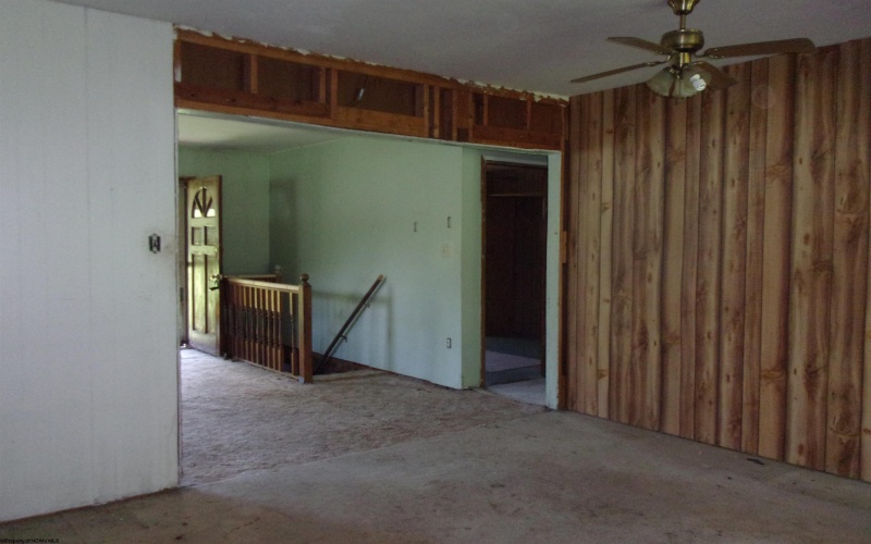 197 Sunshine Road, Rachel, West Virginia 26587, 2 Bedrooms Bedrooms, 6 Rooms Rooms,1 BathroomBathrooms,Single Family Detached,For Sale,Sunshine,10160310