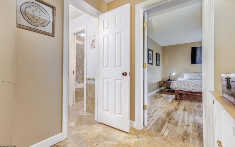 237 Morgantown Avenue, Morgantown, West Virginia 26505, 3 Bedrooms Bedrooms, 8 Rooms Rooms,2 BathroomsBathrooms,Single Family Detached,For Sale,Morgantown,10160309