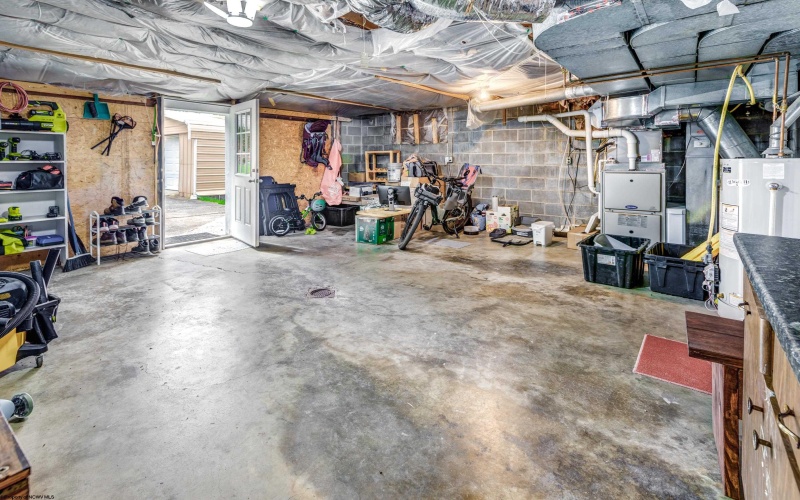 237 Morgantown Avenue, Morgantown, West Virginia 26505, 3 Bedrooms Bedrooms, 8 Rooms Rooms,2 BathroomsBathrooms,Single Family Detached,For Sale,Morgantown,10160309