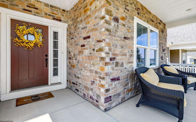 136 Falling Water Lane, Morgantown, West Virginia 26508, 3 Bedrooms Bedrooms, 7 Rooms Rooms,3 BathroomsBathrooms,Single Family Attached,For Sale,Falling Water,10160318