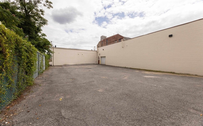 120 6th Street, Clarksburg, West Virginia 26301, ,Commercial/industrial,For Sale,6th,10160323