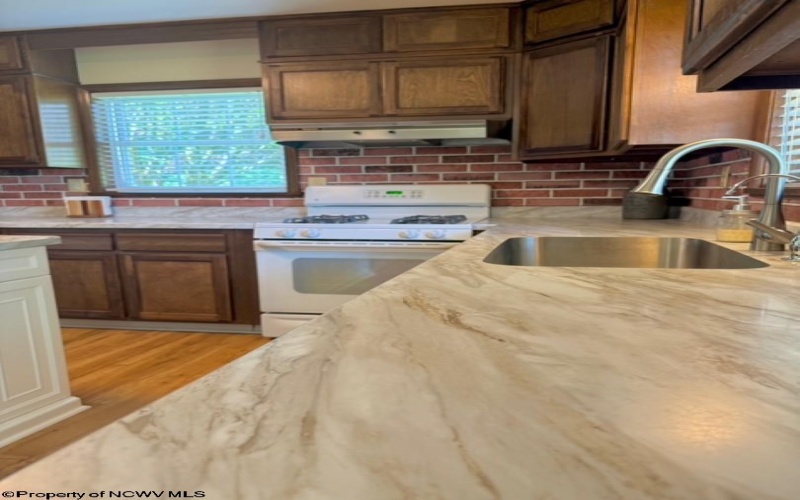 5242 Veterans Memorial Highway, Bridgeport, West Virginia 26330, 3 Bedrooms Bedrooms, 6 Rooms Rooms,2 BathroomsBathrooms,Single Family Detached,For Sale,Veterans Memorial,10160324