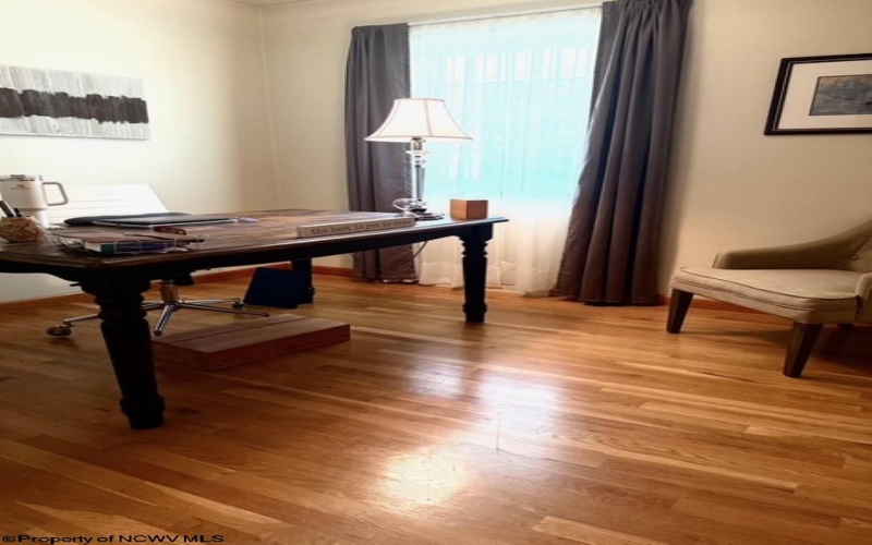 5242 Veterans Memorial Highway, Bridgeport, West Virginia 26330, 3 Bedrooms Bedrooms, 6 Rooms Rooms,2 BathroomsBathrooms,Single Family Detached,For Sale,Veterans Memorial,10160324