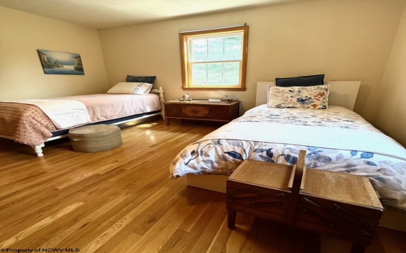 5242 Veterans Memorial Highway, Bridgeport, West Virginia 26330, 3 Bedrooms Bedrooms, 6 Rooms Rooms,2 BathroomsBathrooms,Single Family Detached,For Sale,Veterans Memorial,10160324