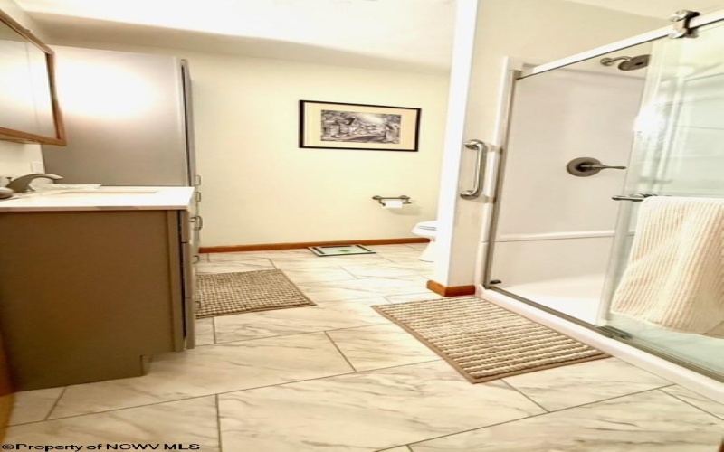 5242 Veterans Memorial Highway, Bridgeport, West Virginia 26330, 3 Bedrooms Bedrooms, 6 Rooms Rooms,2 BathroomsBathrooms,Single Family Detached,For Sale,Veterans Memorial,10160324