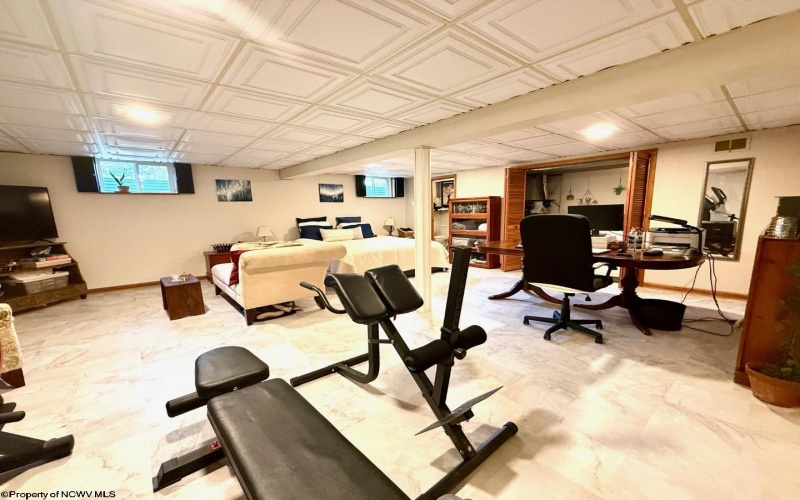 5242 Veterans Memorial Highway, Bridgeport, West Virginia 26330, 3 Bedrooms Bedrooms, 6 Rooms Rooms,2 BathroomsBathrooms,Single Family Detached,For Sale,Veterans Memorial,10160324