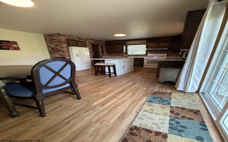 5242 Veterans Memorial Highway, Bridgeport, West Virginia 26330, 3 Bedrooms Bedrooms, 6 Rooms Rooms,2 BathroomsBathrooms,Single Family Detached,For Sale,Veterans Memorial,10160324