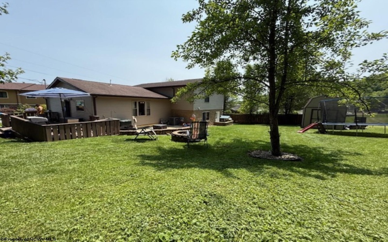 409 4th Avenue, Nutter Fort, West Virginia 26301, 4 Bedrooms Bedrooms, 9 Rooms Rooms,2 BathroomsBathrooms,Single Family Detached,For Sale,4th,10160317